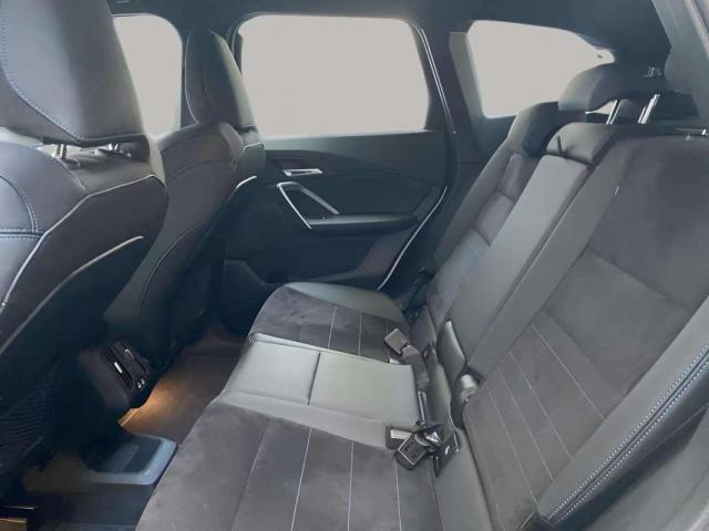 Bmw Ix1 image 4