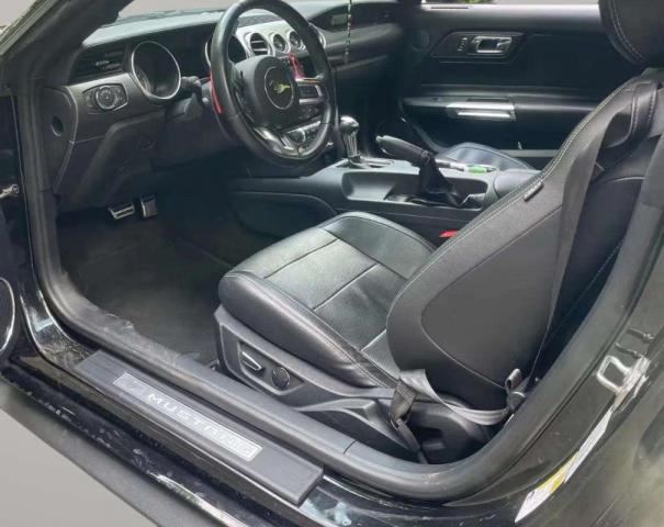 Ford Mustang image 1
