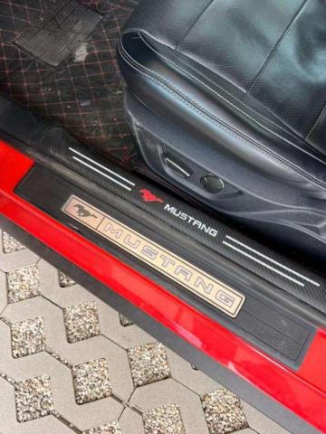 Ford Mustang image 6