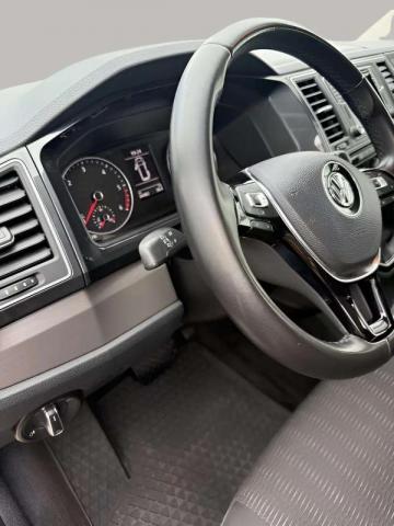 Volkswagen Multivan image 2