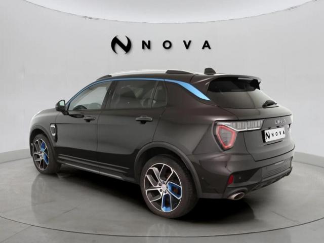 Lynk & Co 01 image 9