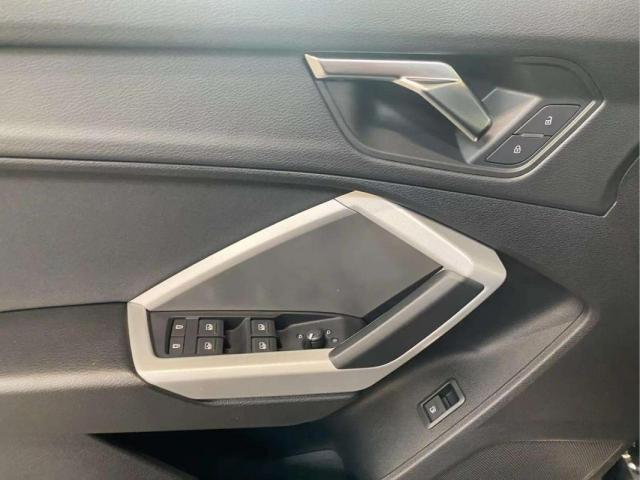 Audi Q3 image 2