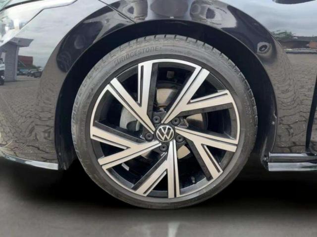 Volkswagen Golf image 8