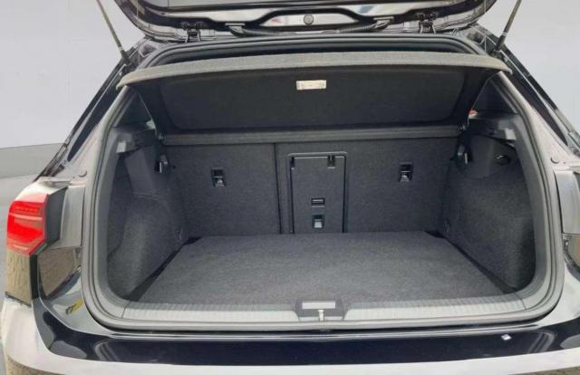 Volkswagen Golf image 2