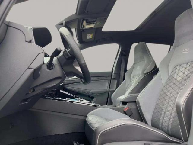 Volkswagen Golf image 7