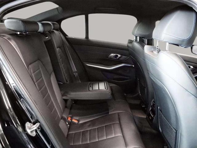 Bmw 320 image 2