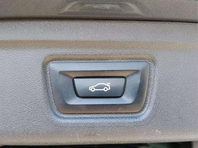 Bmw 320 image 1