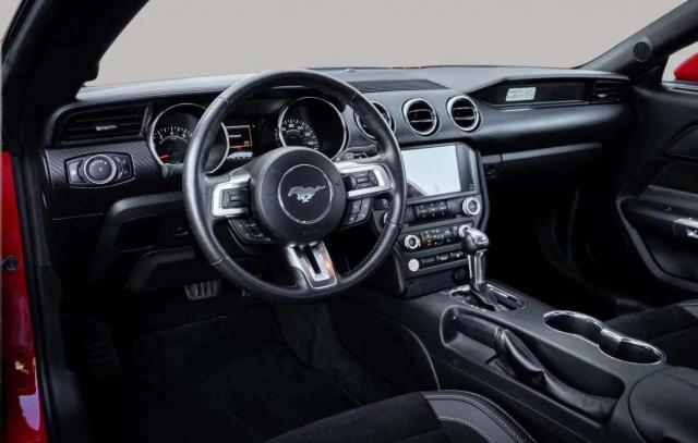 Ford Mustang image 5