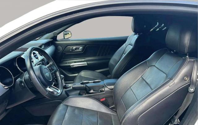 Ford Mustang image 6