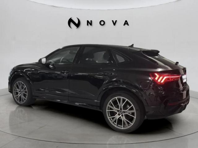 Audi Q3 image 2