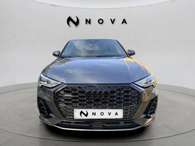 Audi Q3 image 8
