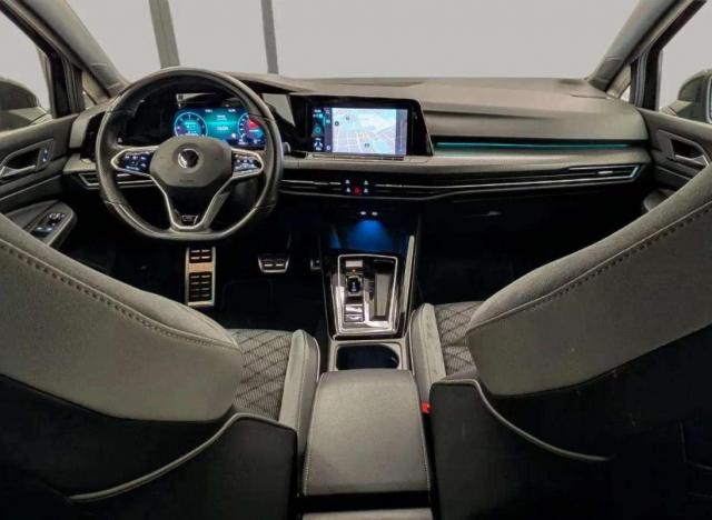 Volkswagen Golf image 1