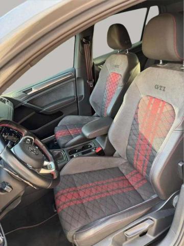 Volkswagen Golf image 5