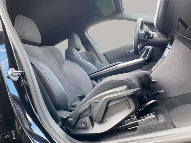 Bmw Ix1 image 2