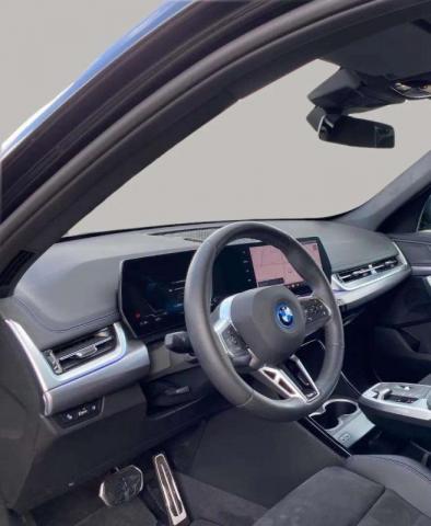 Bmw Ix1 image 6