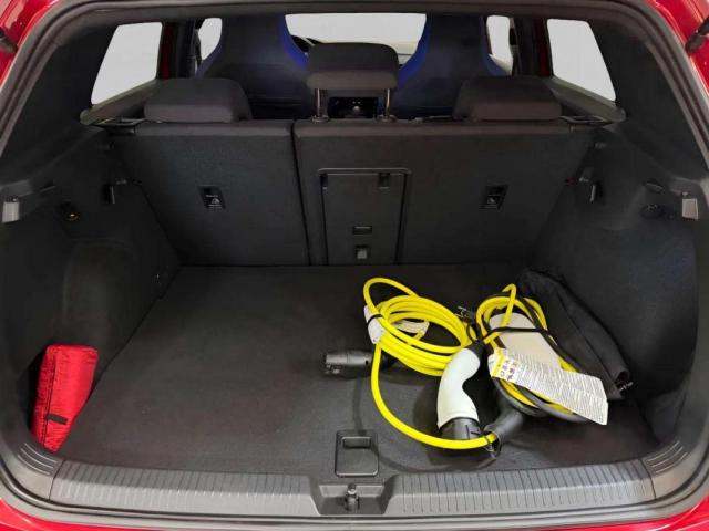 Volkswagen Golf image 9