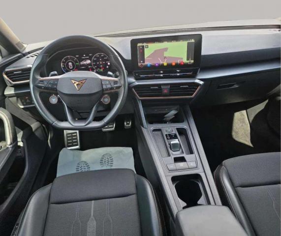Seat Leon image 3