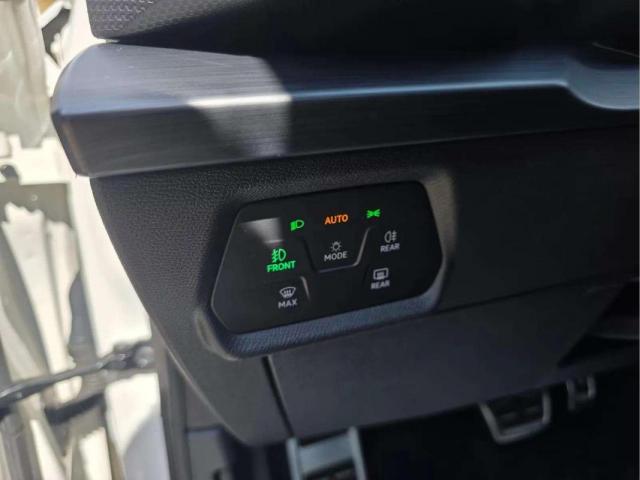 Seat Leon image 6