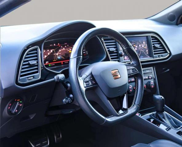 Seat Leon image 2