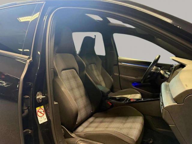 Volkswagen Golf image 5