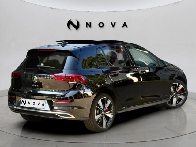 Volkswagen Golf image 7