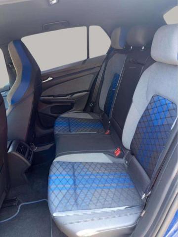 Volkswagen Golf image 9