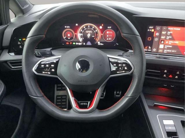 Volkswagen Golf image 1
