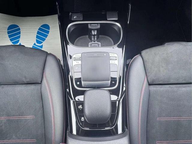 Mercedes Benz A35 Amg image 3