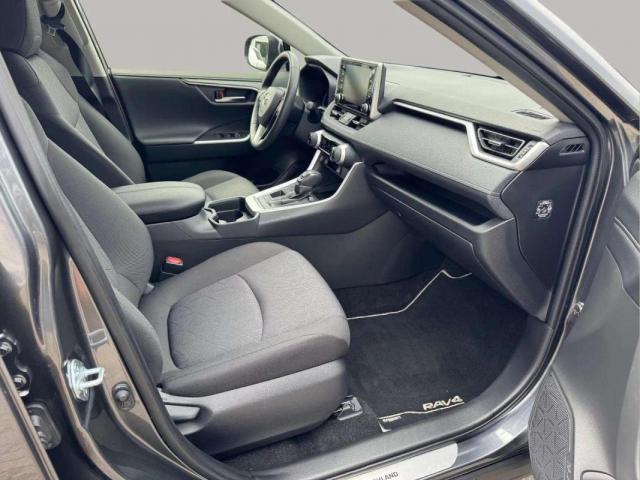 Toyota Rav4 image 9