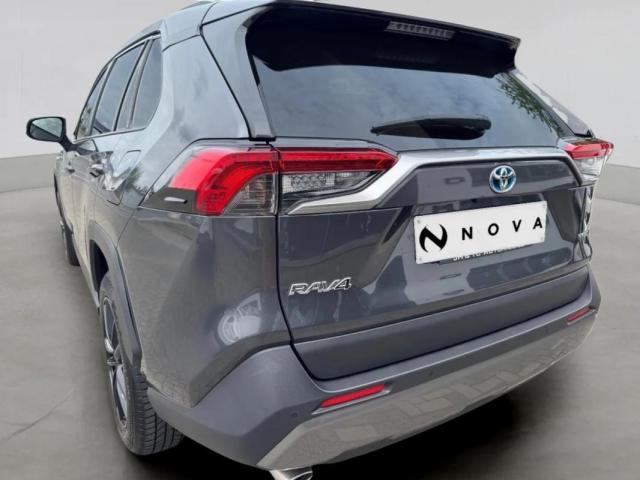 Toyota Rav4 image 6