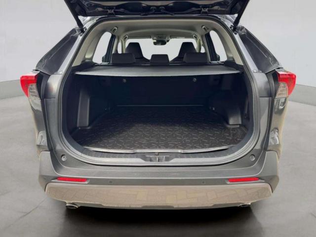 Toyota Rav4 image 2