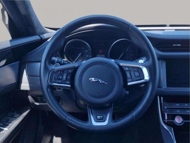 Jaguar Xf image 9