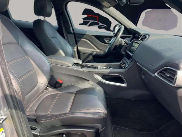 Jaguar F-Pace image 4