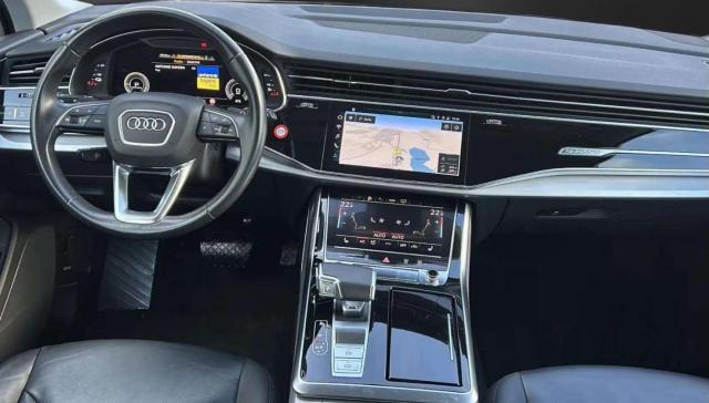 Audi Q7 image 1