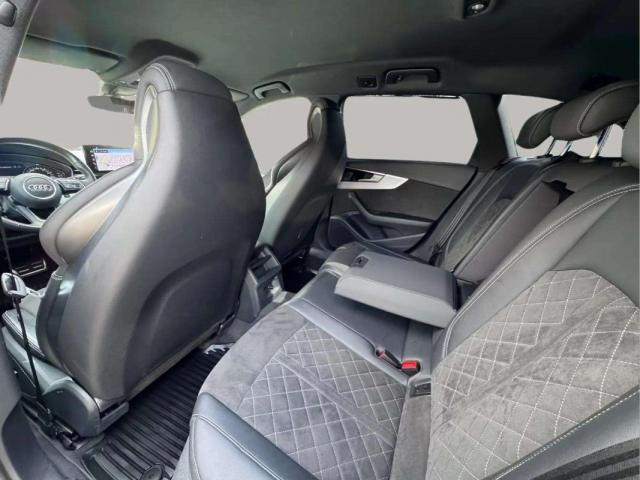 Audi A4 image 8