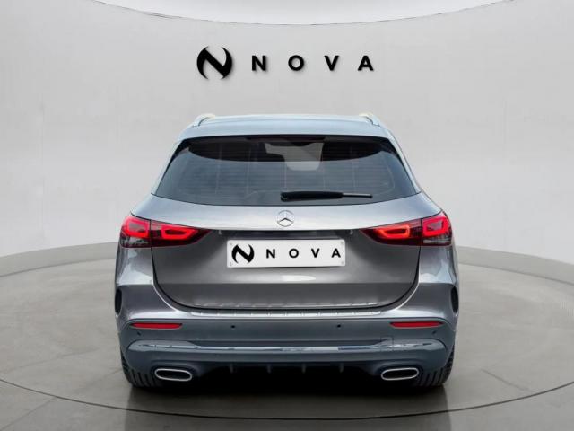 Mercedes Benz Gla image 8
