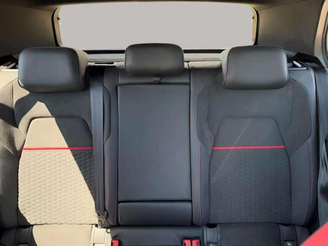 Volkswagen Golf image 7