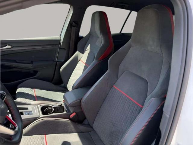 Volkswagen Golf image 4