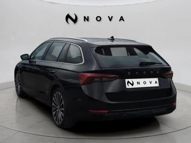 Skoda Octavia image 2