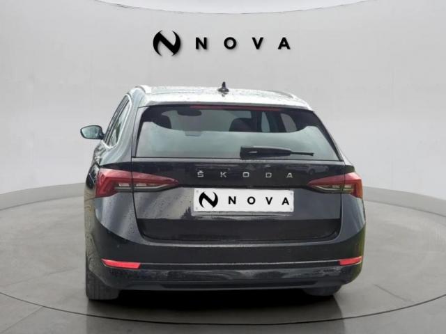 Skoda Octavia image 5