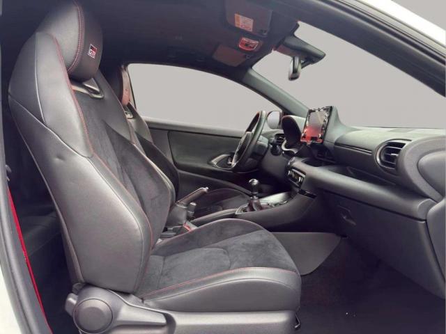 Toyota Yaris image 8