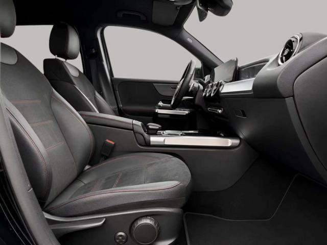 Mercedes Benz Glb image 9