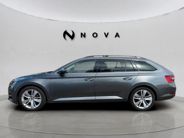Skoda Superb Combi image 1