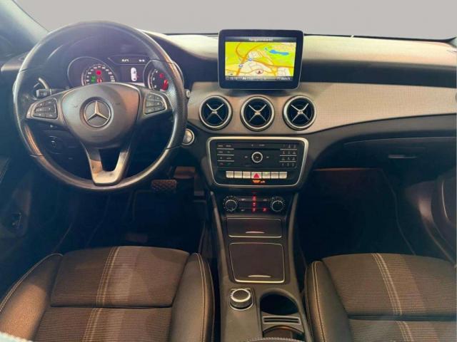 Mercedes Benz Cla image 7