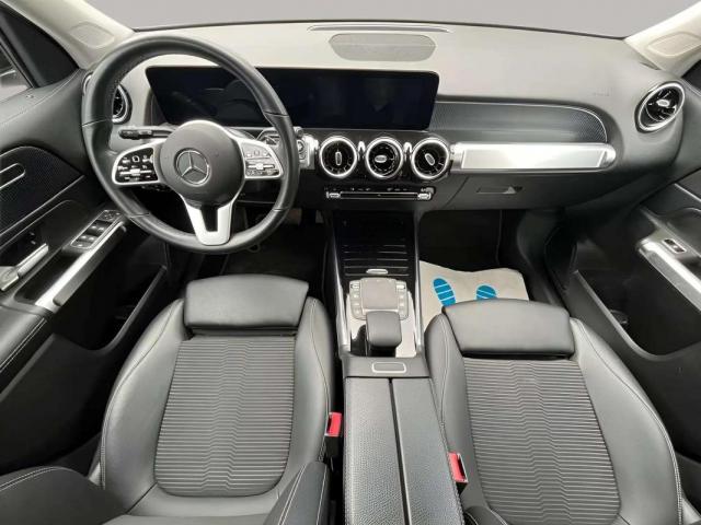 Mercedes Benz Glb image 6