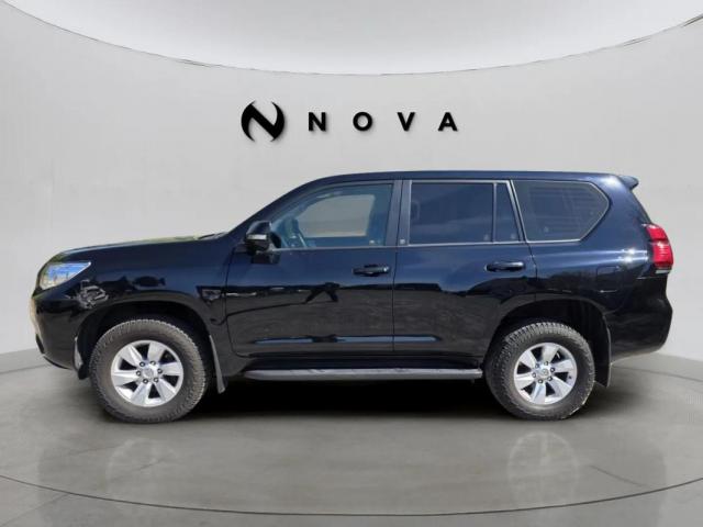 Toyota Land Cruiser image 5