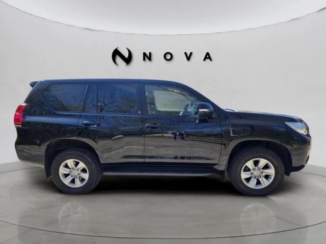Toyota Land Cruiser image 2