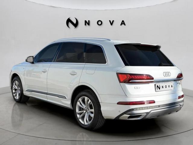 Audi Q7 image 1