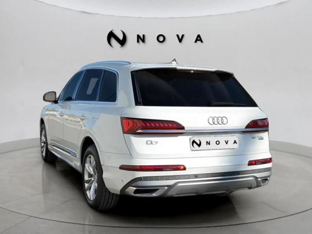 Audi Q7 image 7