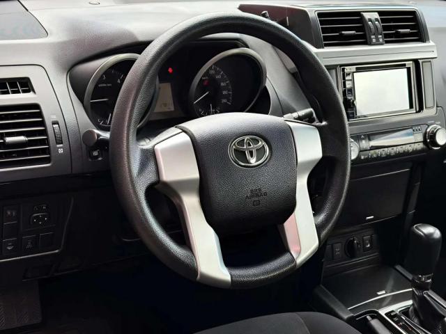Toyota Land Cruiser image 6